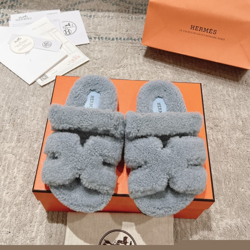 H**mes slippers
